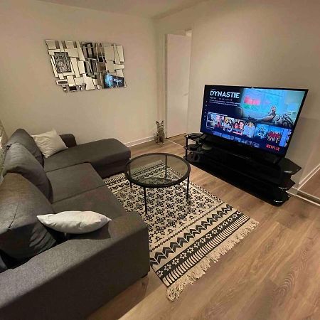 Le Black & White, Hyper Centre - Paisible- Wifi Hd- Netflix- Proche Gare -Ideal Couple Et Business Ньор Экстерьер фото